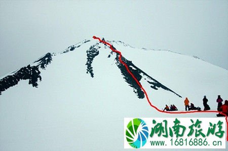 怀揣激情登雪山 大学生登透明梦柯全