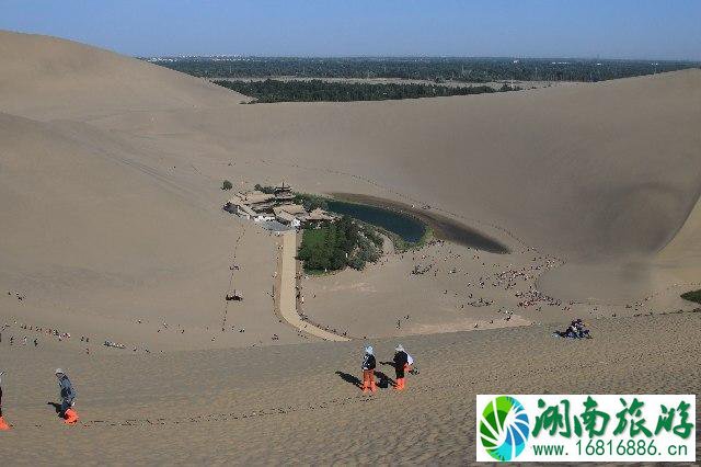 鸣沙山月牙泉在哪里 鸣沙山月牙泉门票价格多少钱