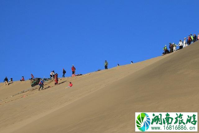 鸣沙山月牙泉在哪里 鸣沙山月牙泉门票价格多少钱