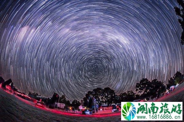 夜空为什么是黑的 夜空为什么是黑色的