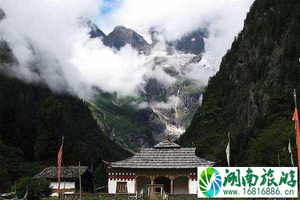 云南雨崩村在哪里 云南雨崩村旅游攻略