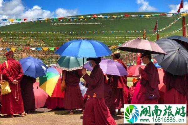 亚青寺在四川省什么地方 亚青寺介绍