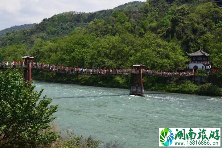  都江堰风景区在哪儿