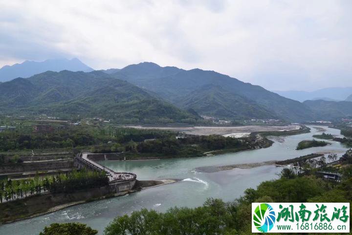  都江堰风景区在哪儿