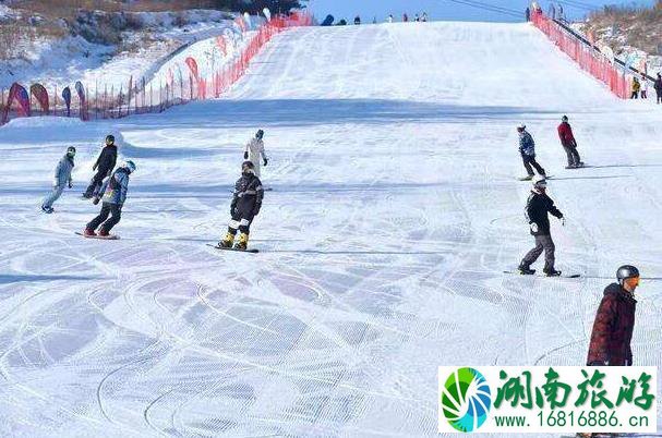 成都滑雪的地方在哪里 成都哪里有滑雪的地方