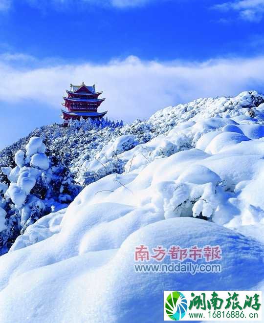 <p> 金顶披雪。</p>