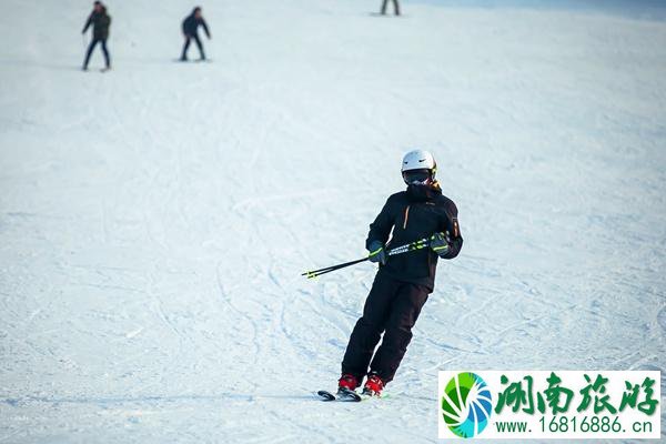 云佛山滑雪场2021开放时间以及门票电话介绍